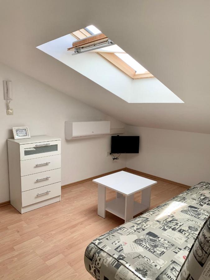 Apartments Happy Stay Center Baska Eksteriør bilde
