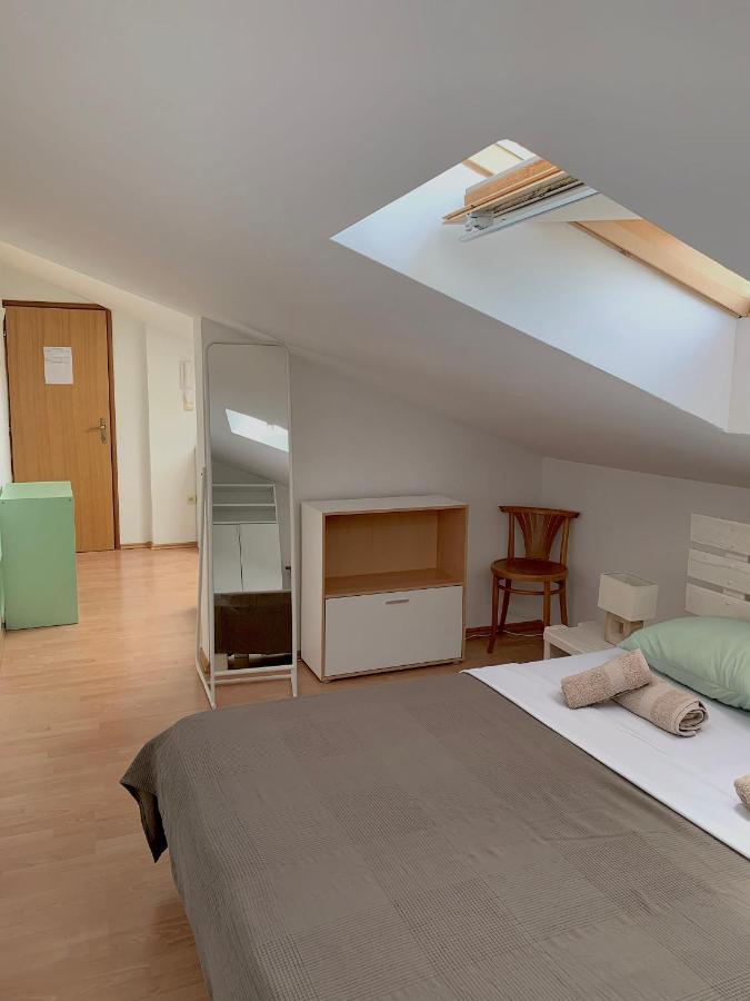 Apartments Happy Stay Center Baska Eksteriør bilde