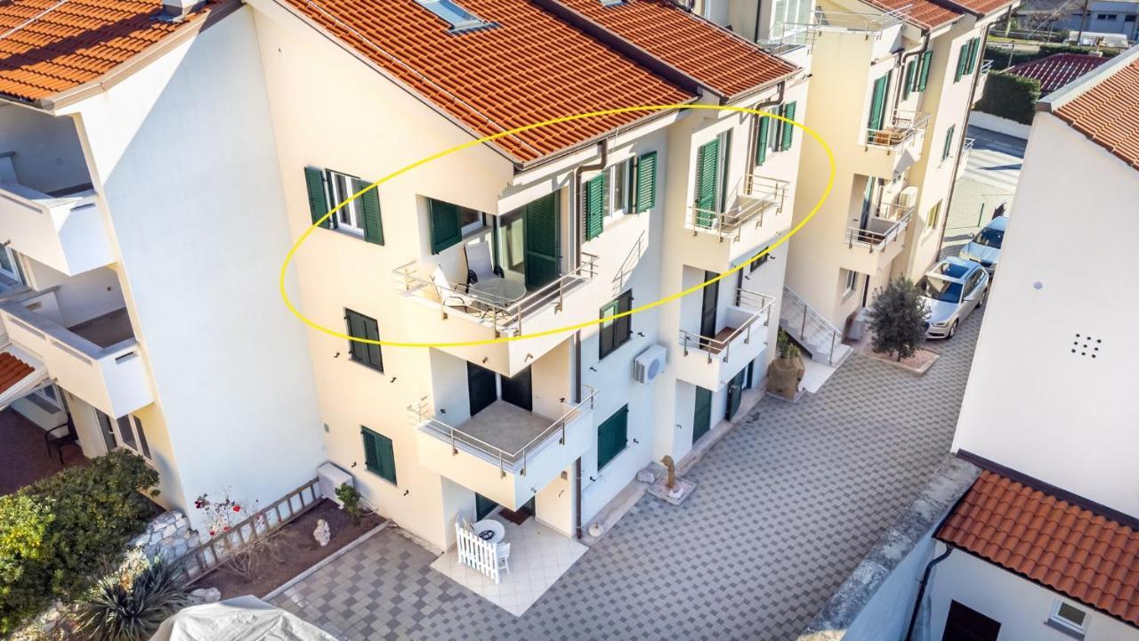 Apartments Happy Stay Center Baska Eksteriør bilde