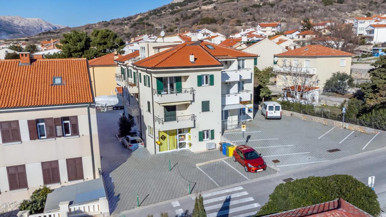 Apartments Happy Stay Center Baska Eksteriør bilde